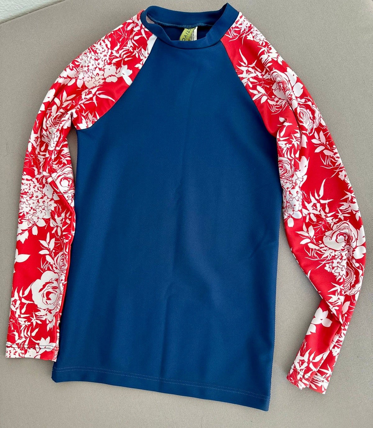 Boy's rash guard red blue